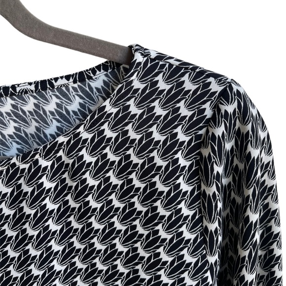 Ann Taylor Boatneck Black & White Floral Print Blouse - Picture 7 of 11